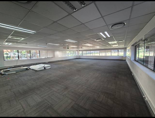 217M² OFFICE TO LET IN WOODMEAD